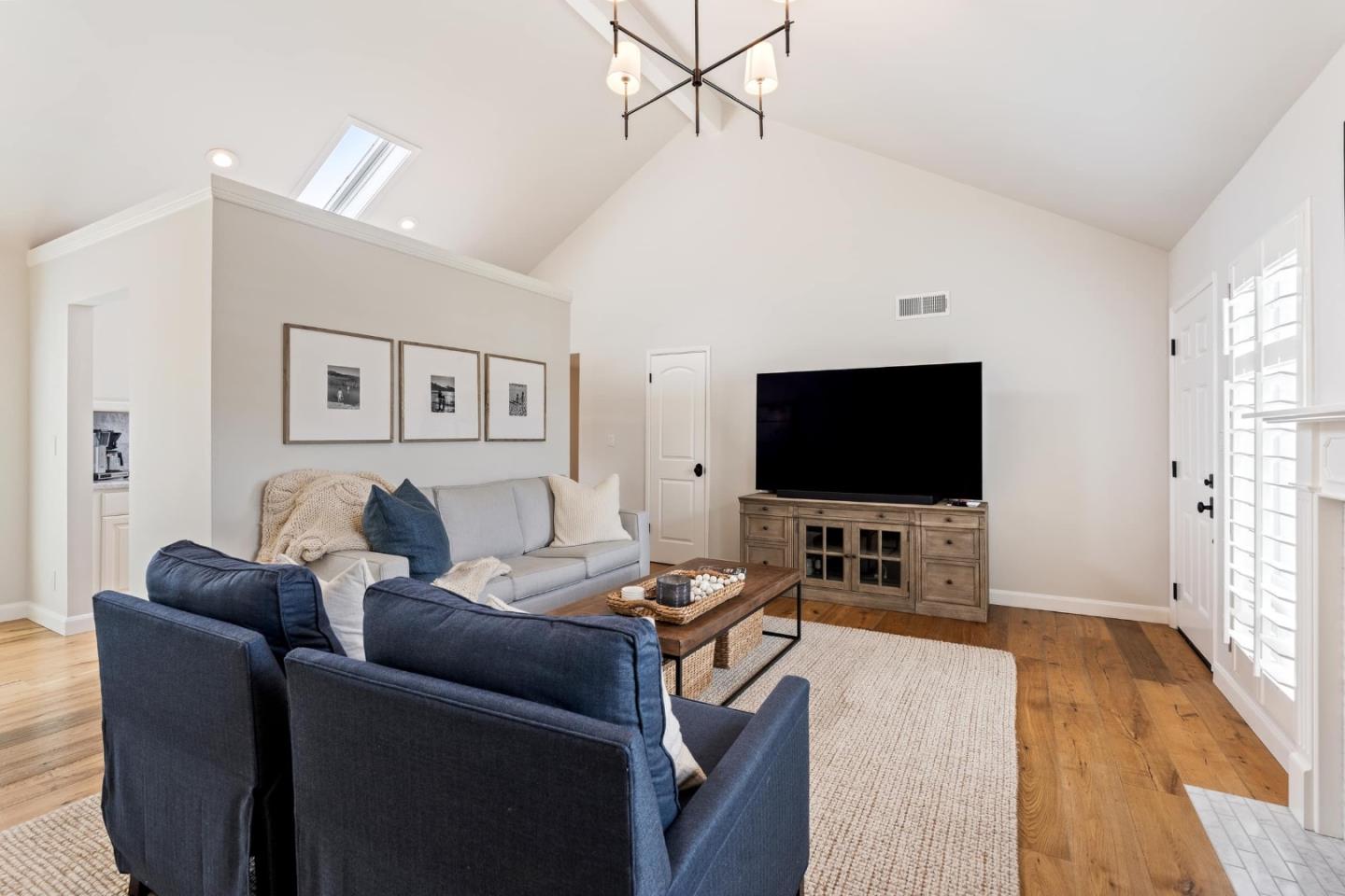 4000 Rio Road, Unit 49 Carmel, CA 93923 - Photo 4 of 26