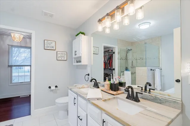 $469,900 | 901 Barbara Drive, Heyworth, IL 61745