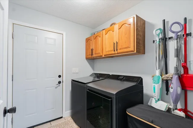 $469,900 | 901 Barbara Drive, Heyworth, IL 61745