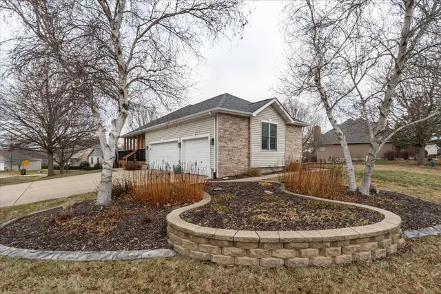 $469,900 | 901 Barbara Drive, Heyworth, IL 61745