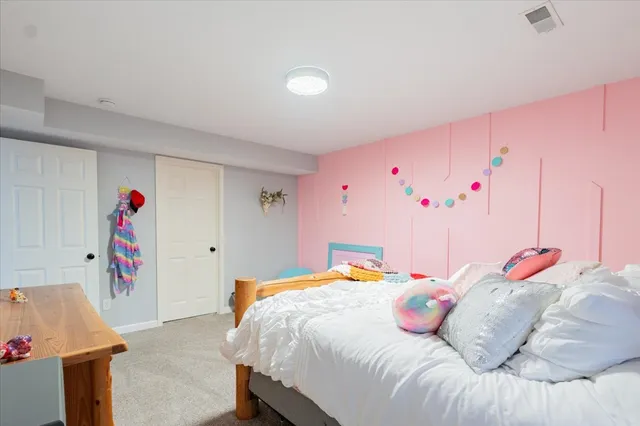 $469,900 | 901 Barbara Drive, Heyworth, IL 61745