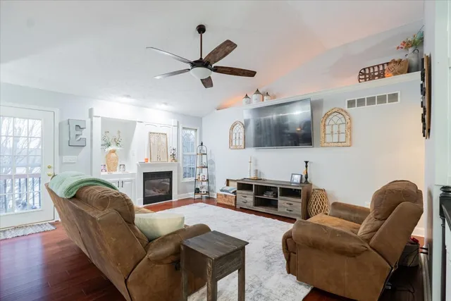 $469,900 | 901 Barbara Drive, Heyworth, IL 61745