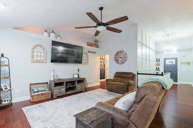 $469,900 | 901 Barbara Drive, Heyworth, IL 61745