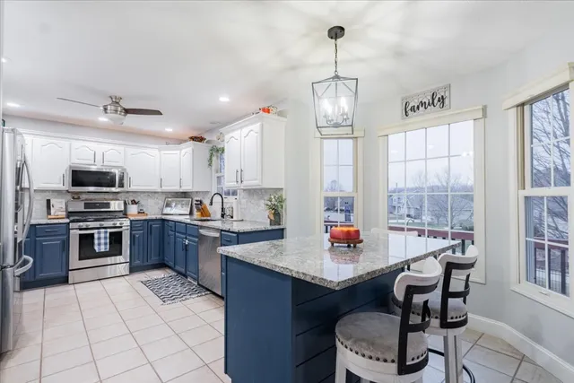 $469,900 | 901 Barbara Drive, Heyworth, IL 61745