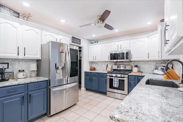 $469,900 | 901 Barbara Drive, Heyworth, IL 61745