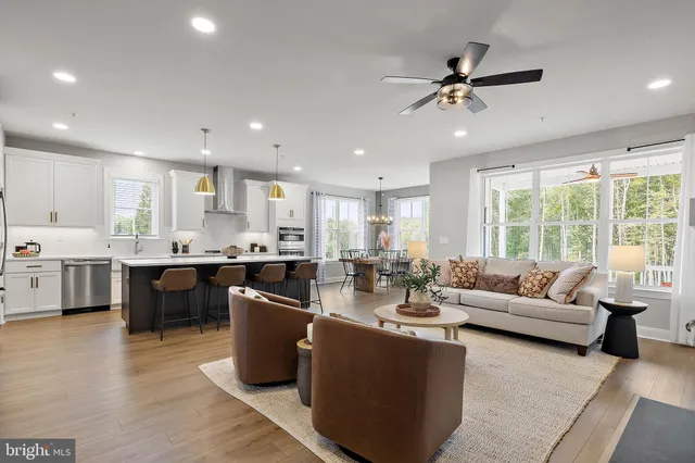 $749,900 | 4 A Leahy Drive, Newark, DE 19711