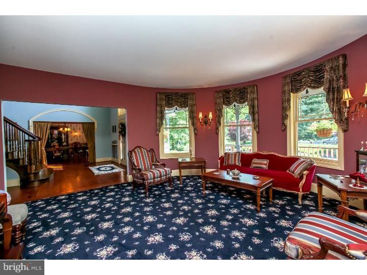 180 Sawmill Road Landenberg, PA 19350 - Photo 8 of 24 Living Room
