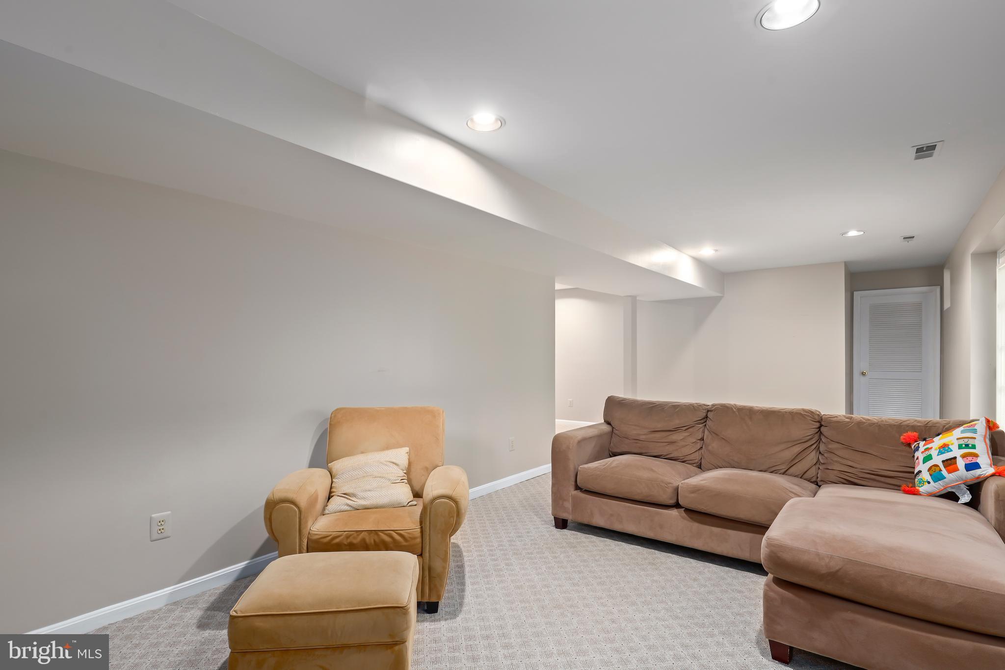 8530 Hooes Road Springfield, VA 22153 - Photo 45 of 50 Gallery Image 45