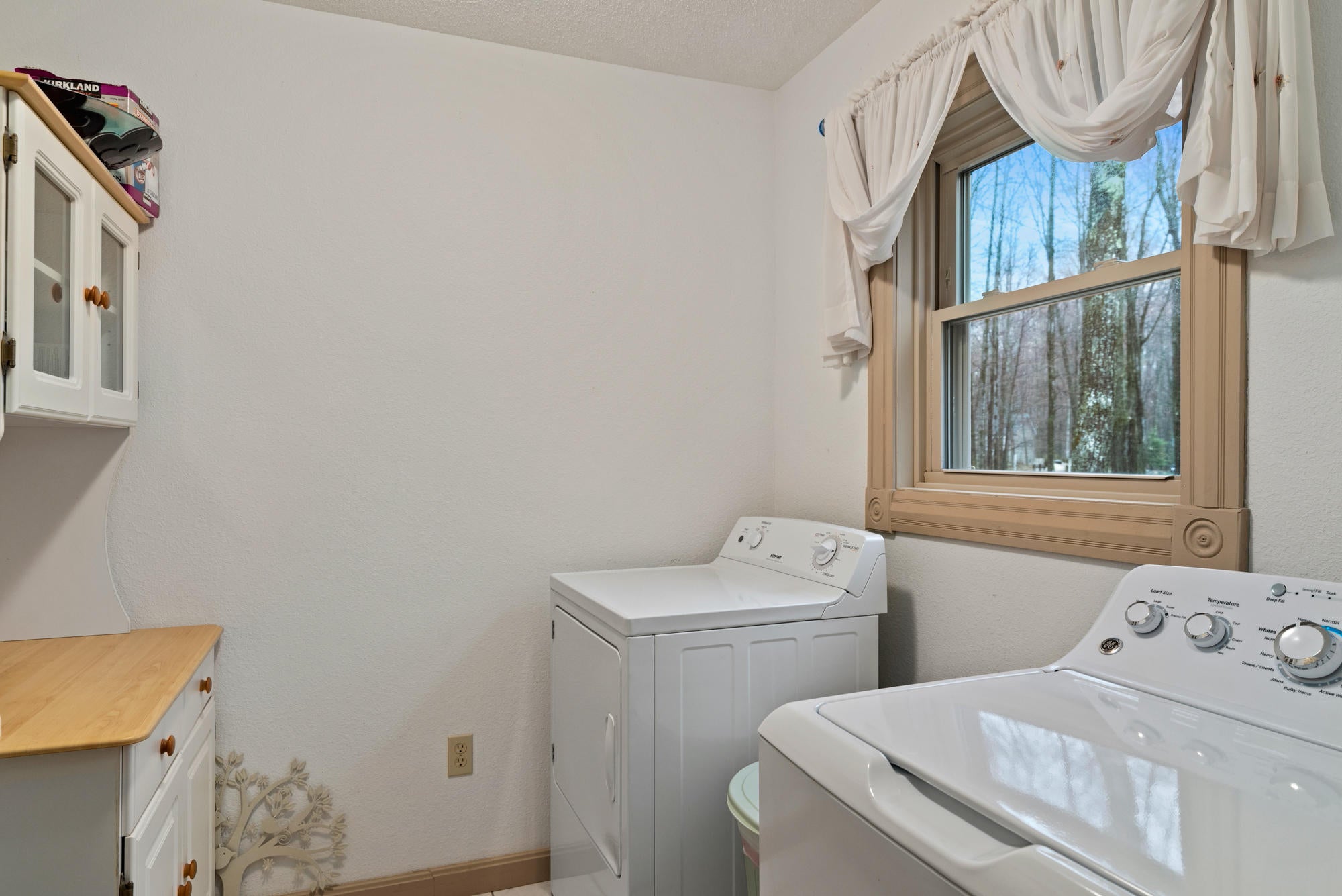 8515 Ridgeway Road Petoskey, MI 49770 - Photo 9 of 19 Gallery Image 9