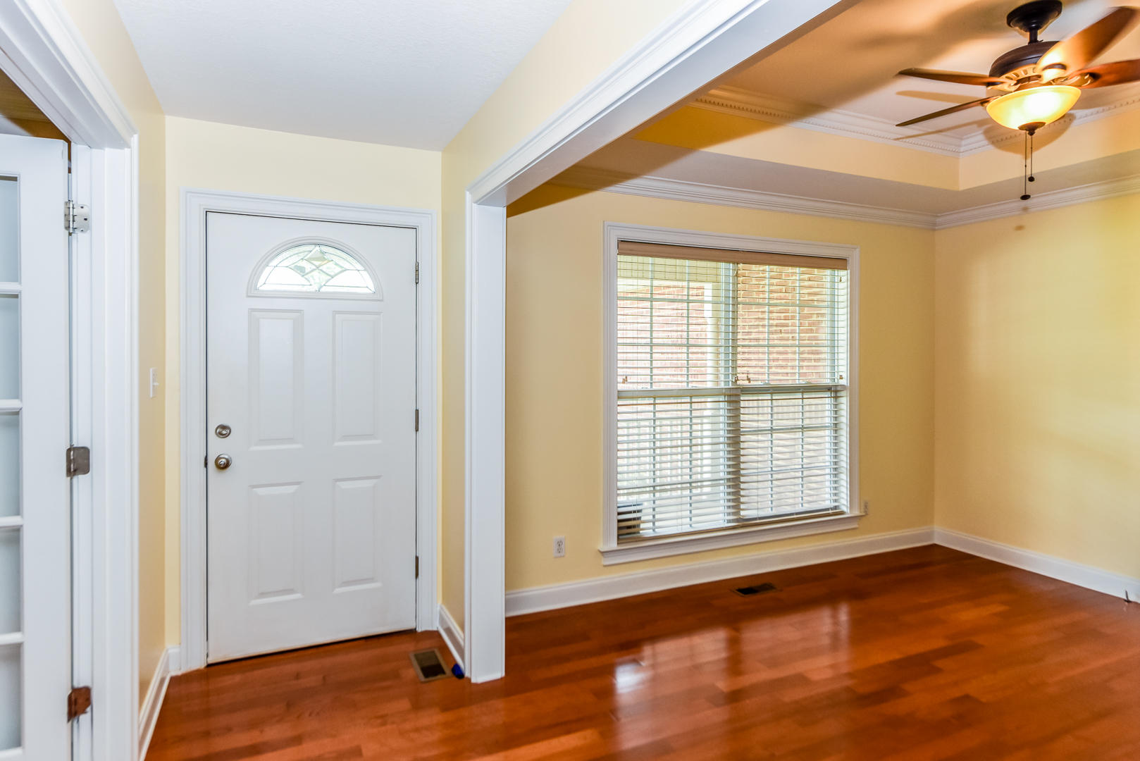 1019 Blockhouse Road Maryville, TN 37803 - Photo 9 of 36 Entry into Dining Room
