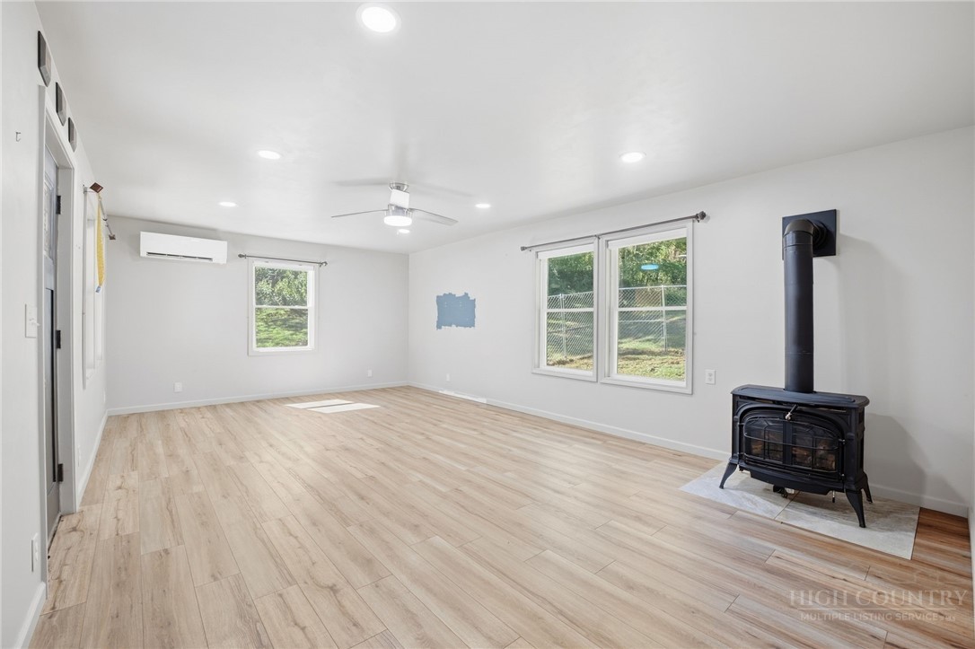 325 Sawyers Road Warrensville, NC 28693 - Photo 4 of 33 Gallery Image 4