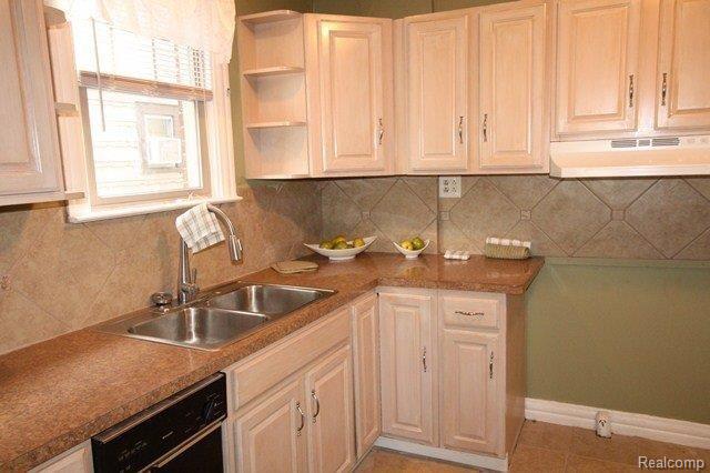 16734 Sunderland Road Detroit, MI 48219 - Photo 4 of 19 Kitchen 2