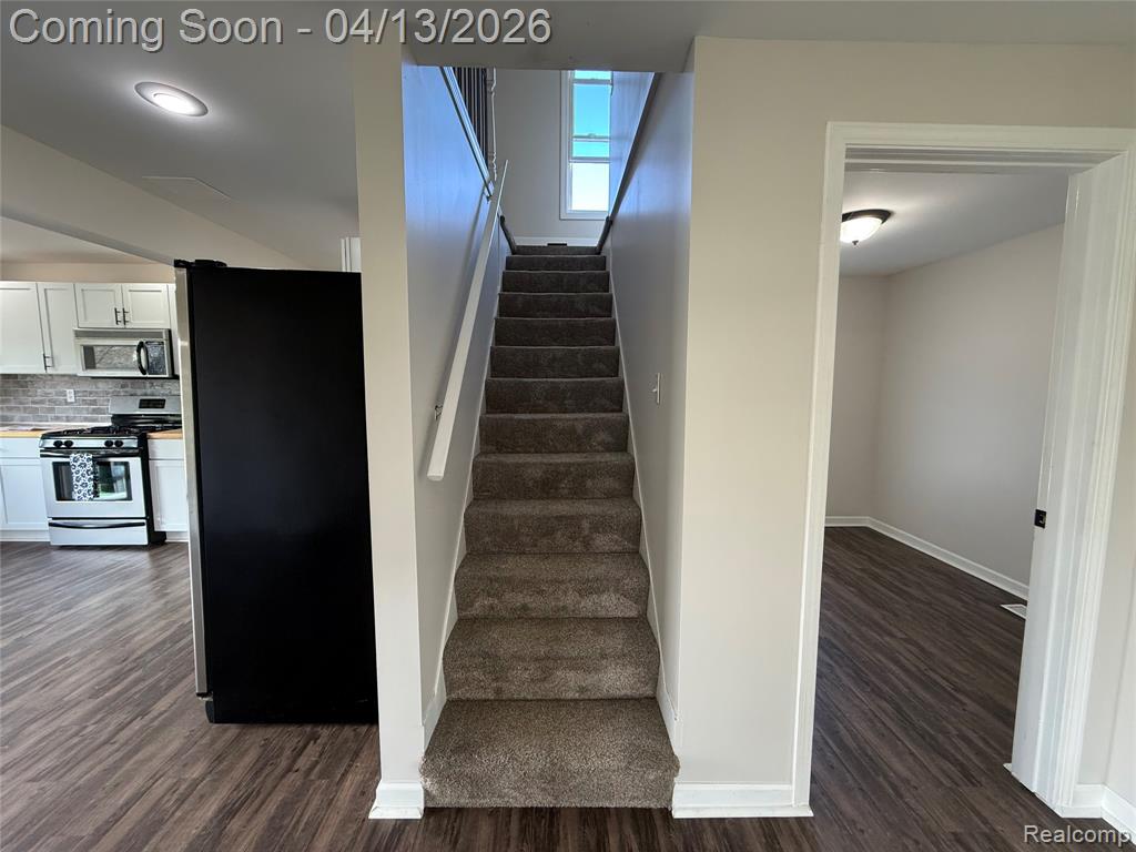 1496 Wiggins Road Fenton, MI 48430 - Photo 10 of 29