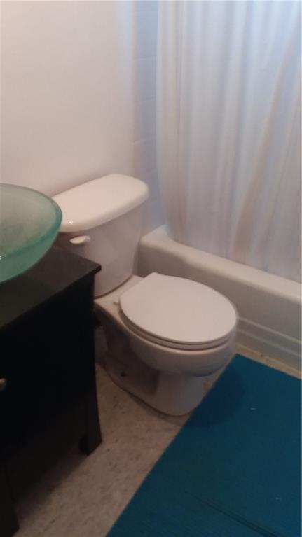 328 Moon Clinton Road, Unit 328 Coraopolis, PA 15108 - Photo 6 of 10 Gallery Image 6
