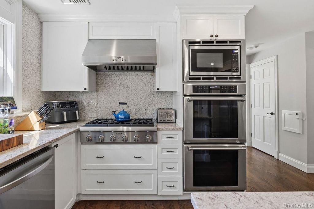 55 Harris Road Katonah, NY 10536 - Photo 15 of 50 Kitchen