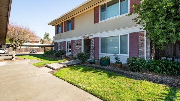 $295,000 | 300 Stony Point Road, Unit 126, Santa Rosa, CA 95401
