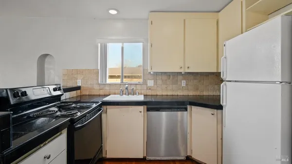 $295,000 | 300 Stony Point Road, Unit 126, Santa Rosa, CA 95401