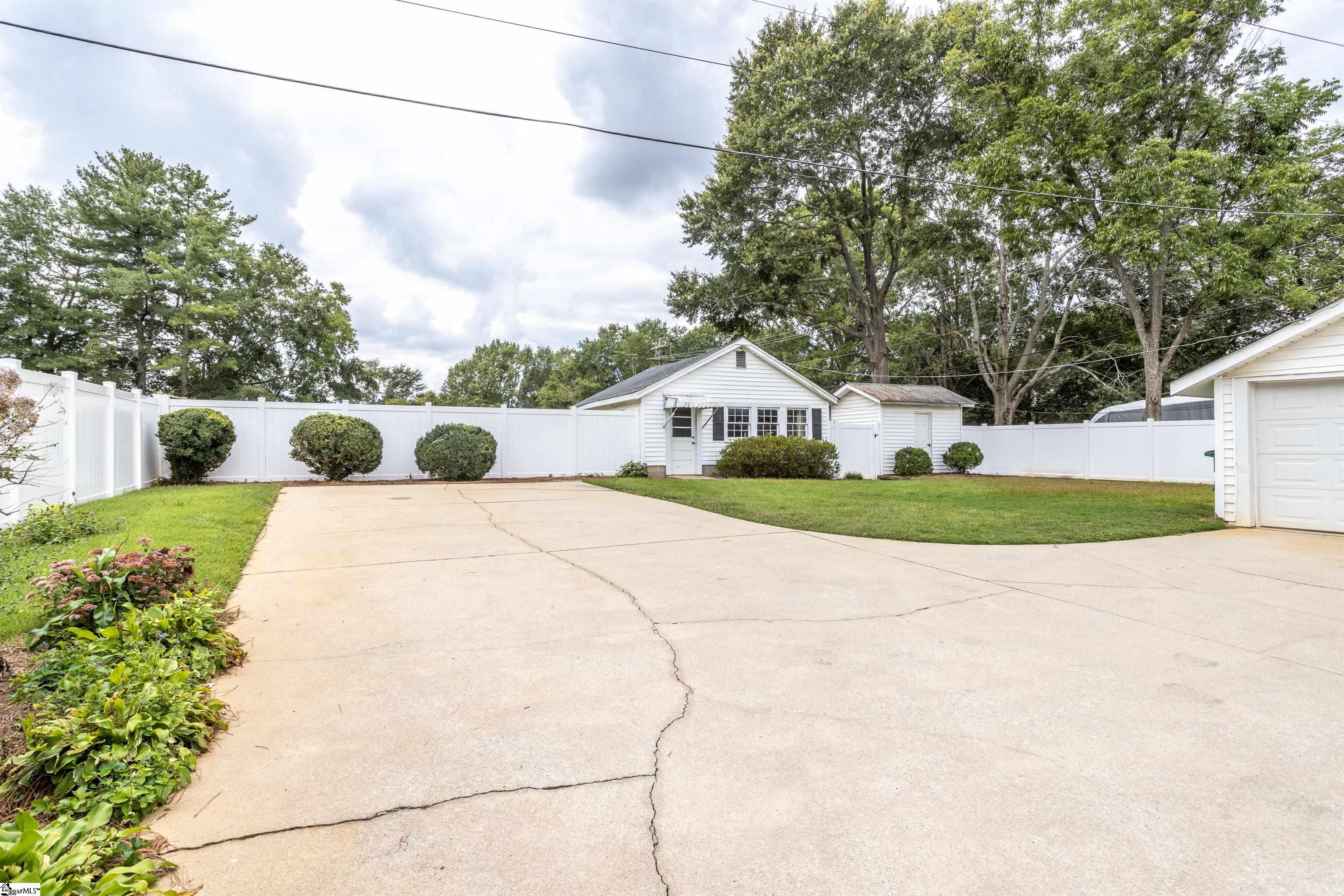 705 North Main Street Fountain Inn, SC 29644 - Photo 17 of 21