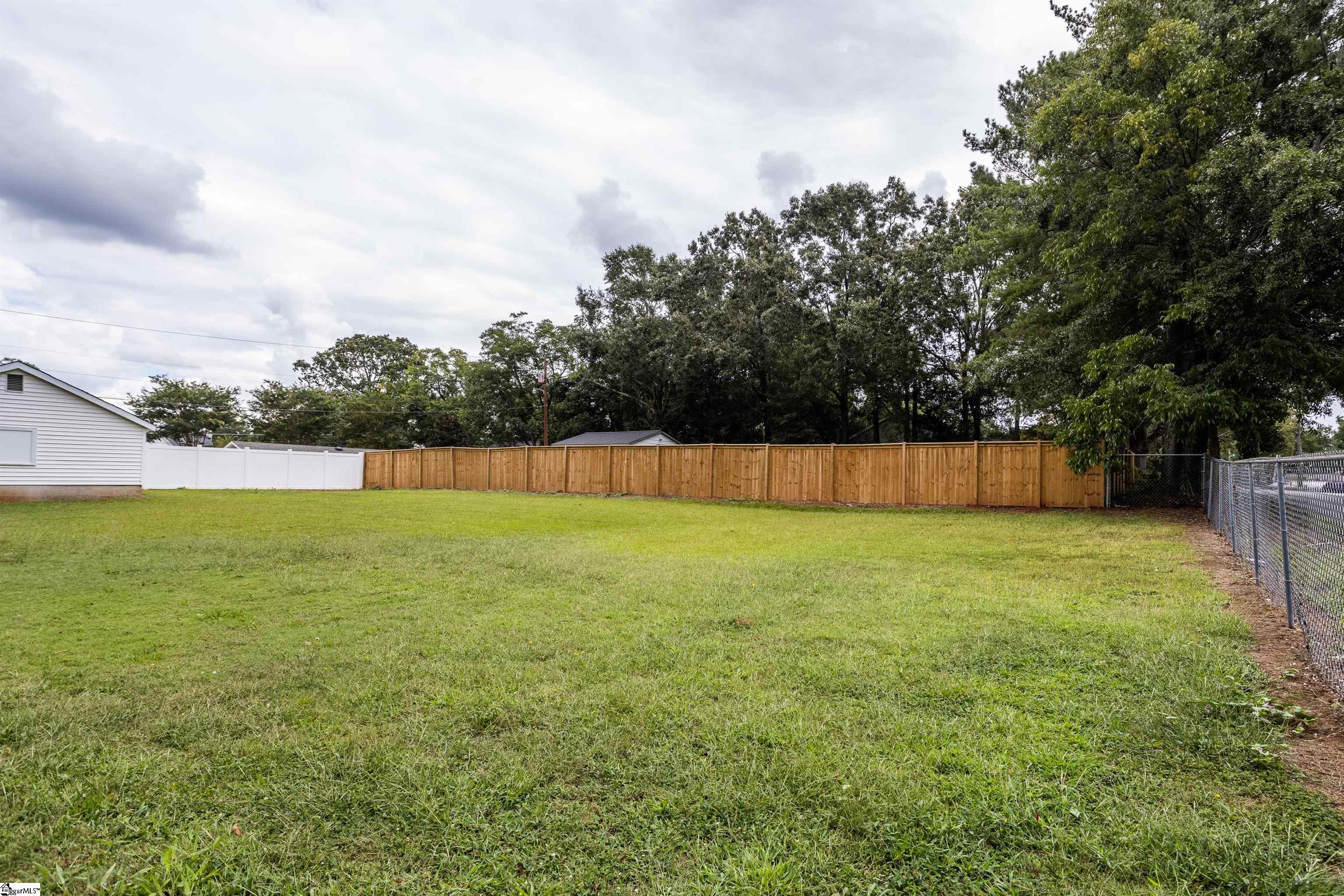 705 North Main Street Fountain Inn, SC 29644 - Photo 19 of 21