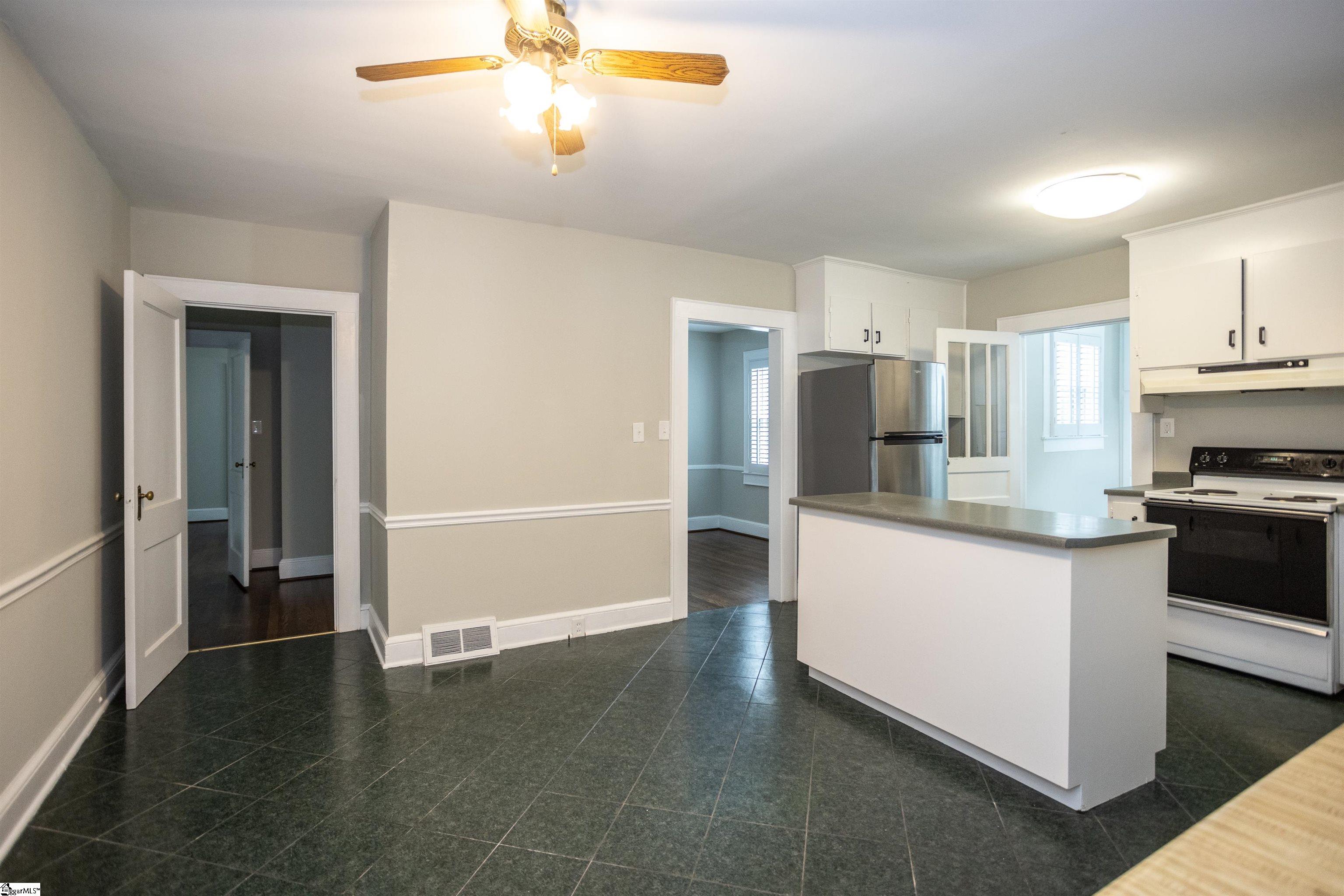 705 North Main Street Fountain Inn, SC 29644 - Photo 9 of 21