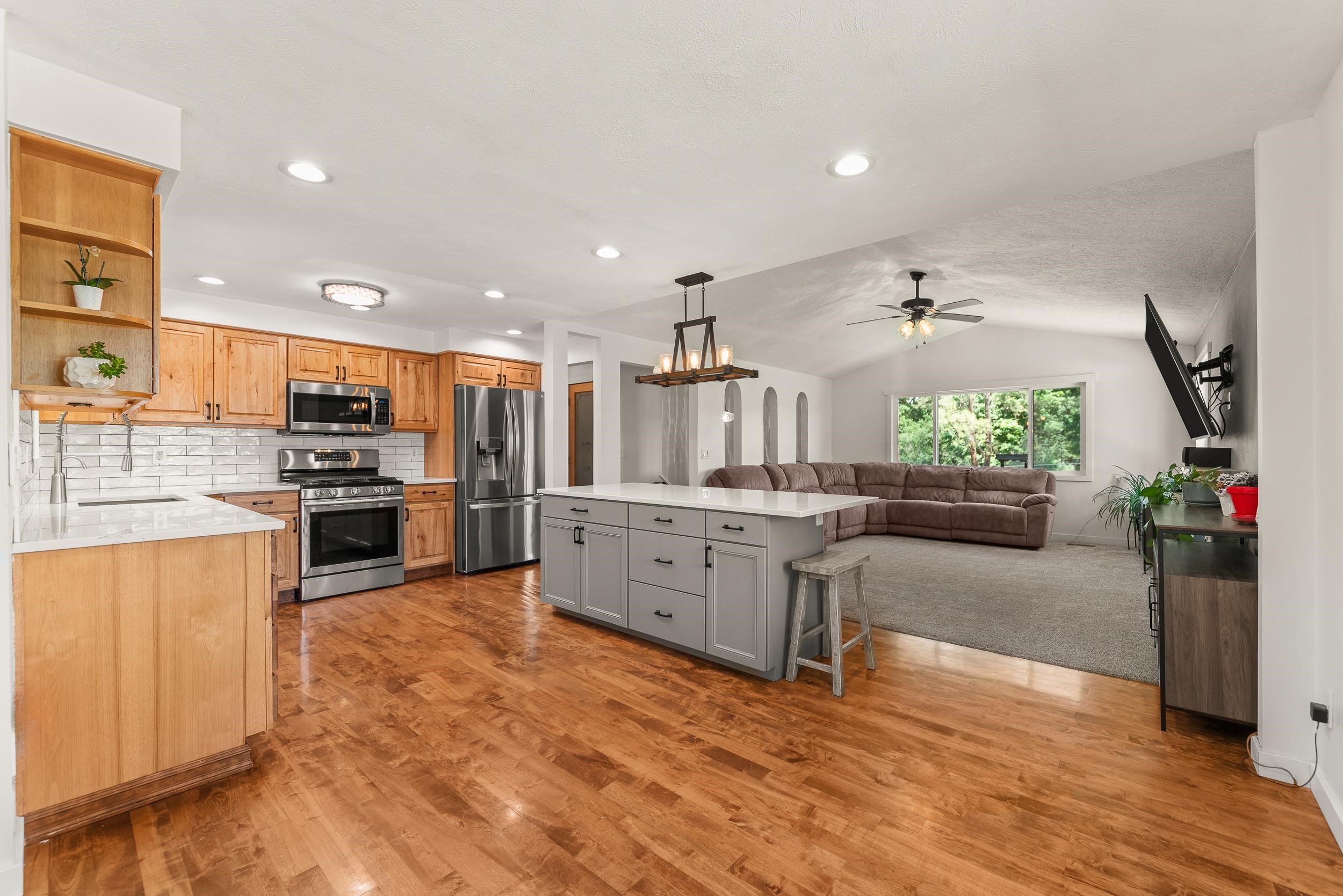 9427 Riverside Park Nine Mile Falls, WA 99026 - Photo 4 of 50
