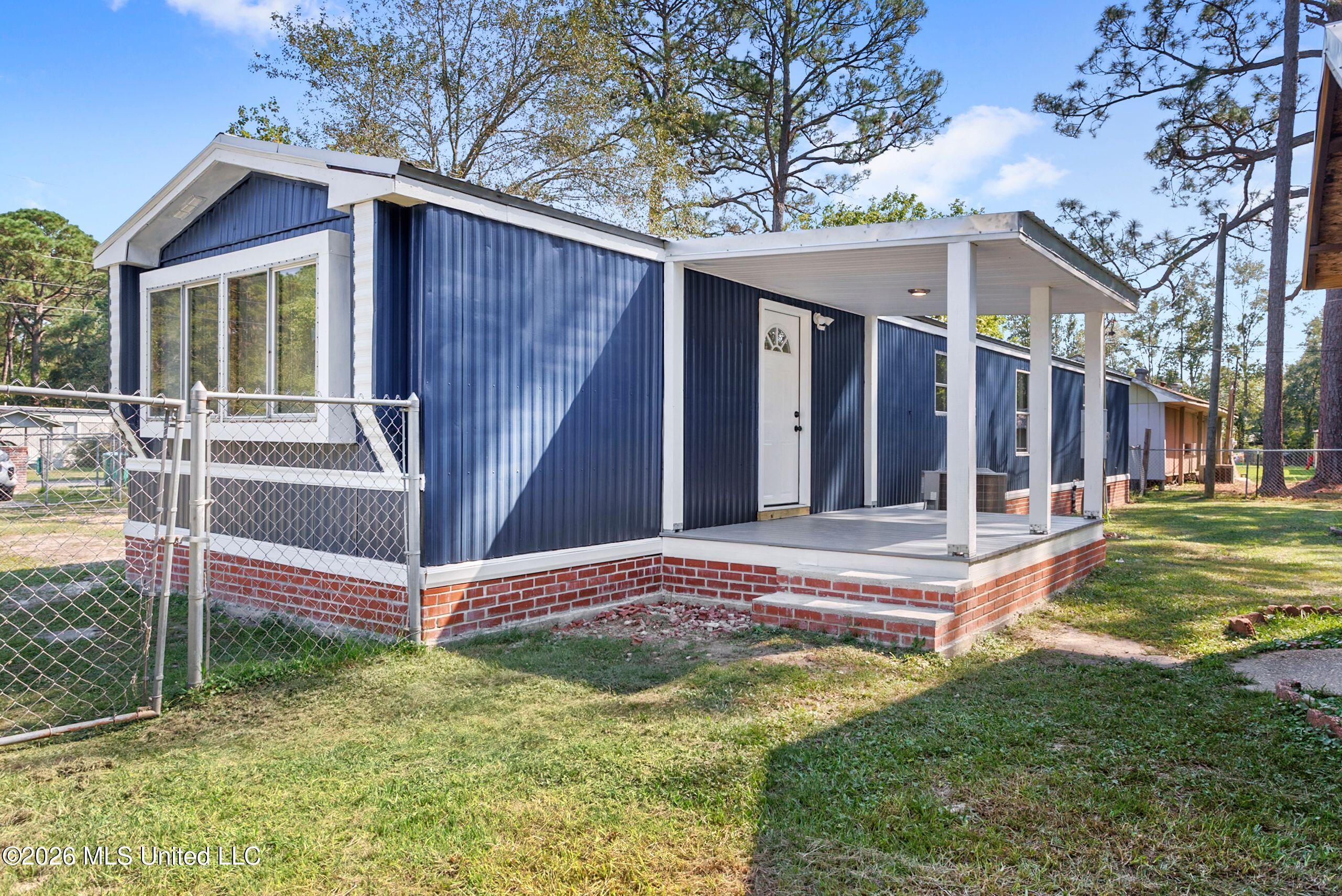 12351 Salisbury Road Gulfport, MS 39503 - Photo 21 of 29 21-Exterior Back
