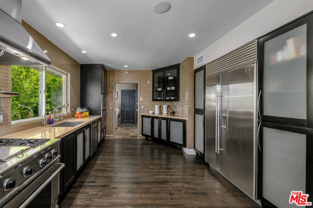 1740 Stone Canyon Road Los Angeles, CA 90077 - Photo 20 of 53
