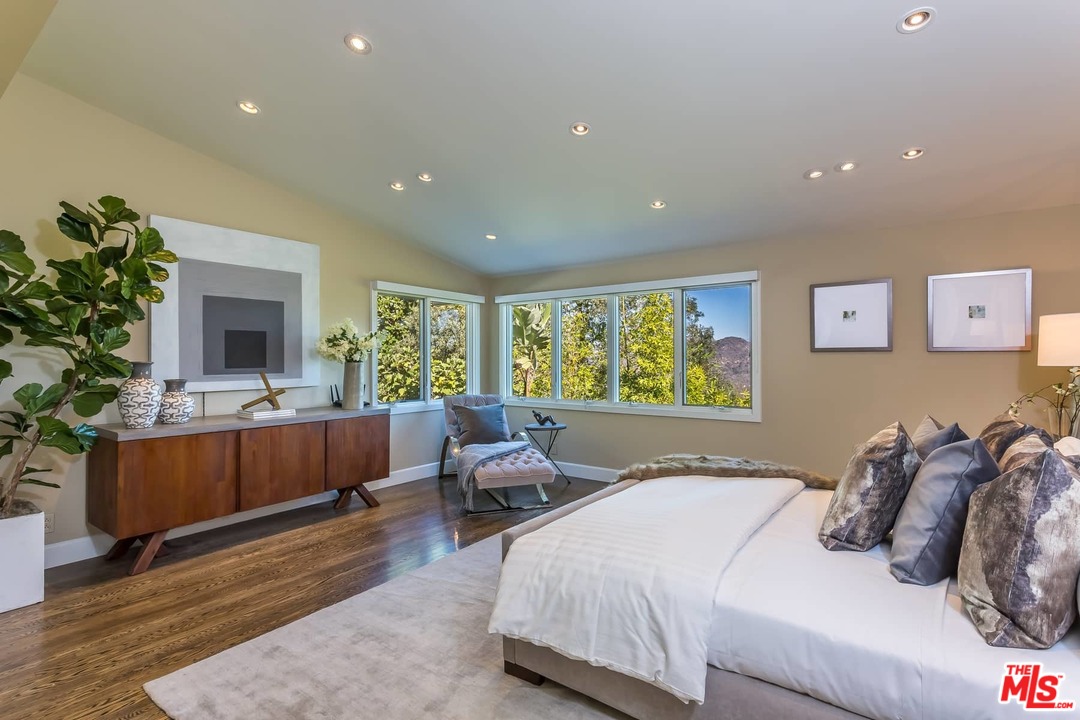 1740 Stone Canyon Road Los Angeles, CA 90077 - Photo 25 of 53