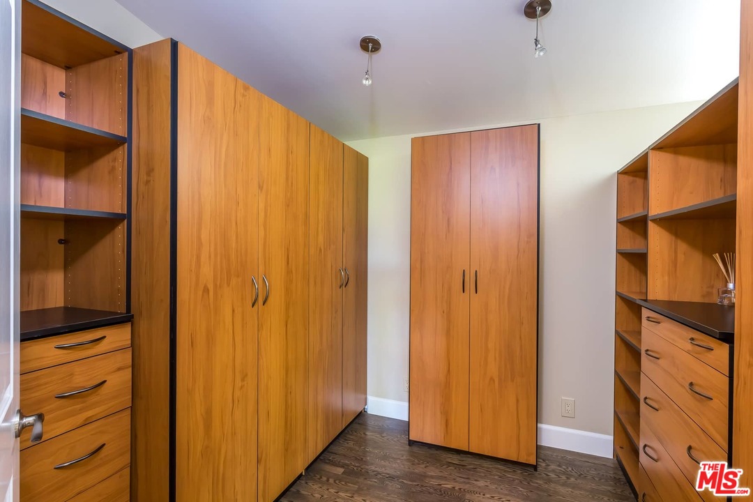 1740 Stone Canyon Road Los Angeles, CA 90077 - Photo 31 of 53