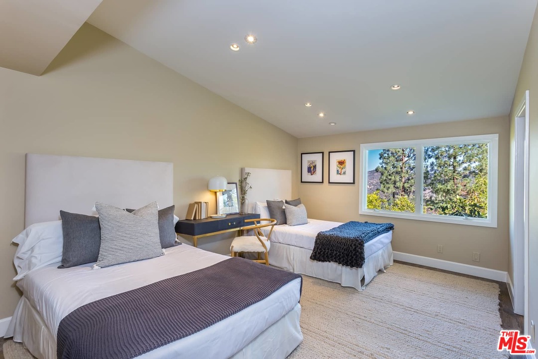 1740 Stone Canyon Road Los Angeles, CA 90077 - Photo 32 of 53