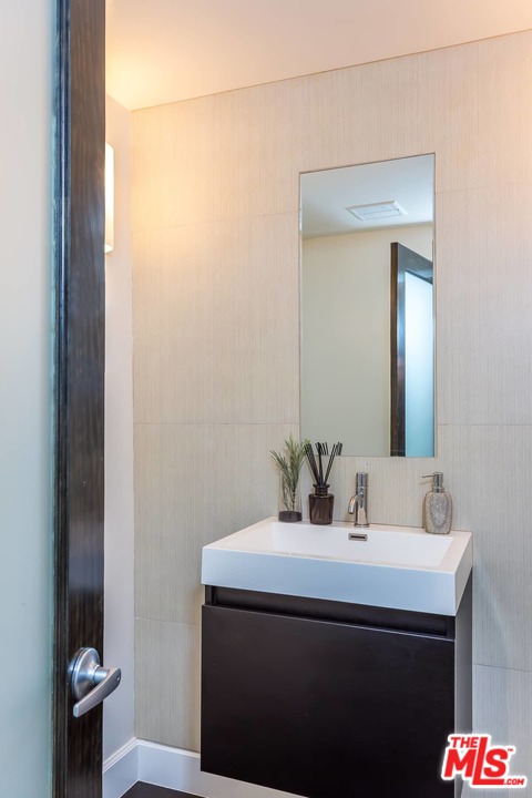 1740 Stone Canyon Road Los Angeles, CA 90077 - Photo 38 of 53