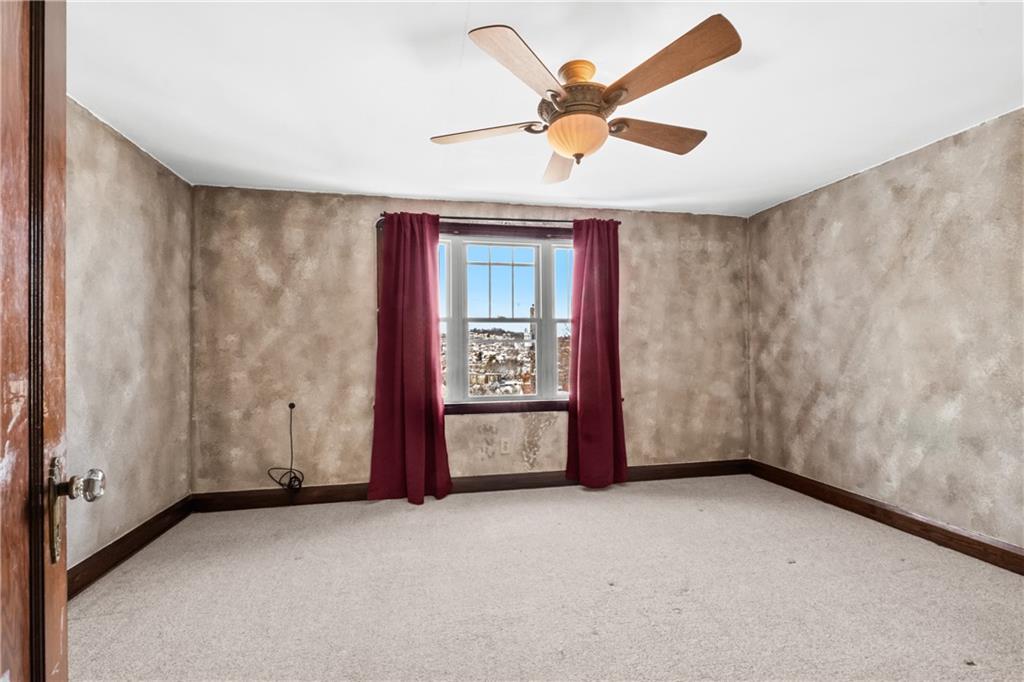 256 Smithfield Street Canonsburg, PA 15317 - Photo 15 of 21