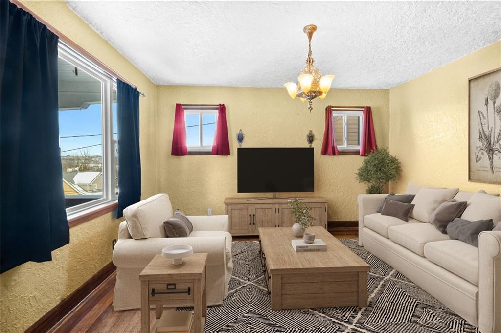 256 Smithfield Street Canonsburg, PA 15317 - Photo 5 of 21 *Virtually staged*