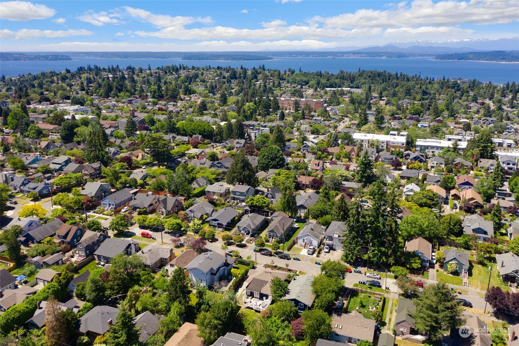 3244 Walnut Avenue Southwest Seattle, WA 98116 - Photo 38 of 40 a view of a city