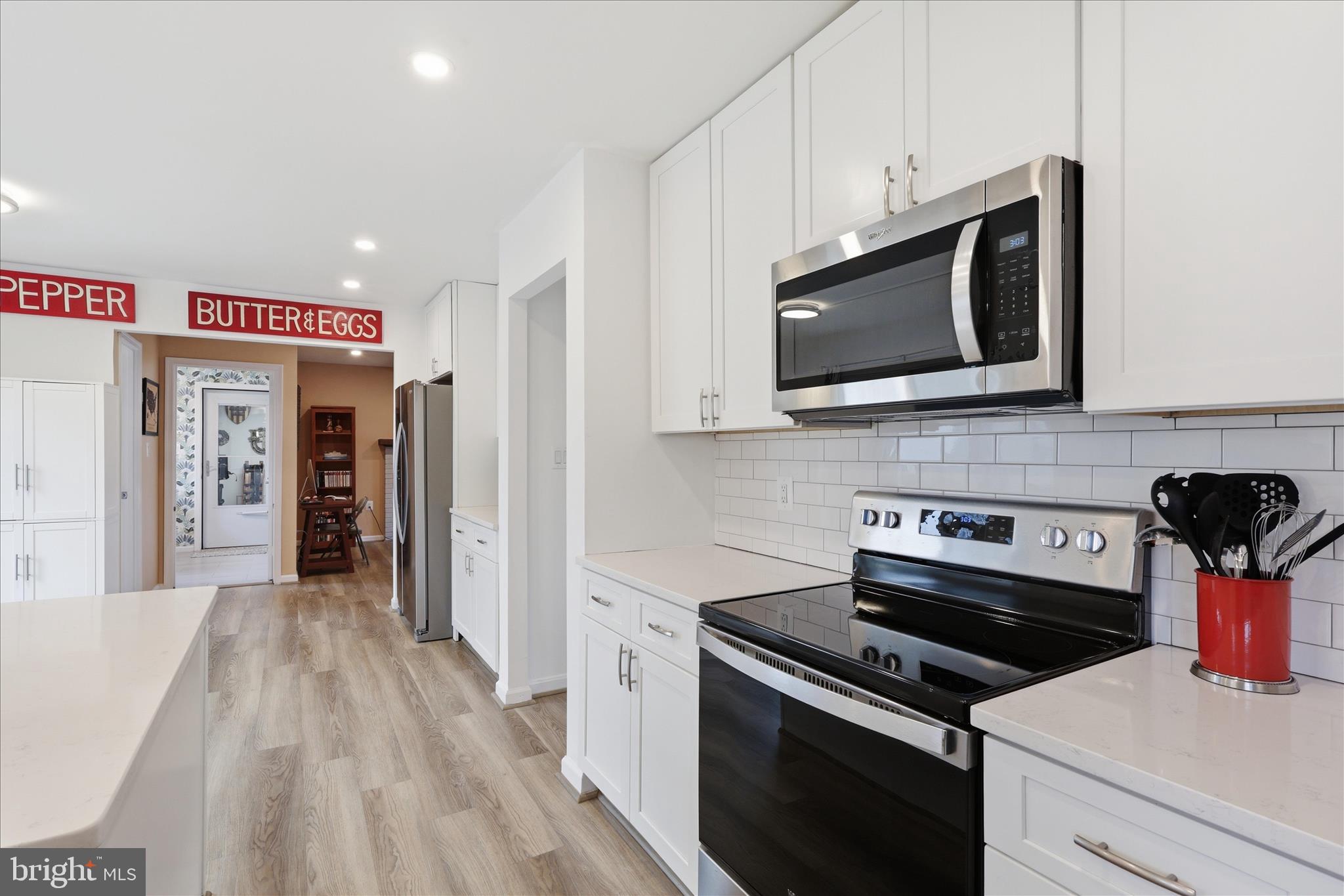 7923 Lake Pleasant Drive Springfield, VA 22153 - Photo 5 of 56