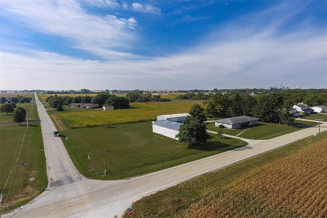 Lot 1 North Glasgow Road Warrensburg, IL 62573 - Photo 2 of 6