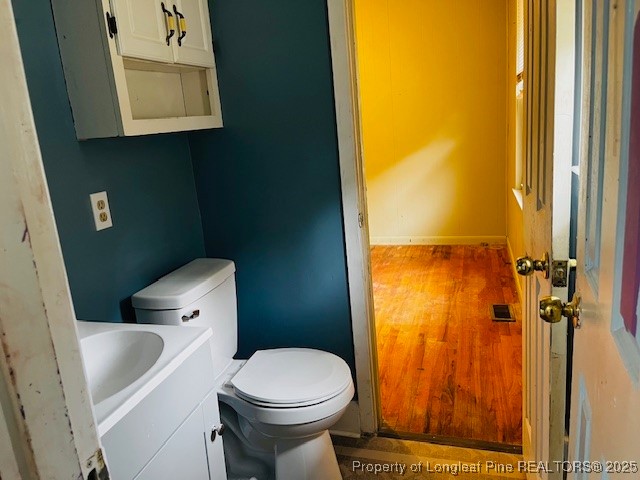 4141 Locks Creek Church Road Fayetteville, NC 28312 - Photo 11 of 23 a bathroom with a toilet sink and tub