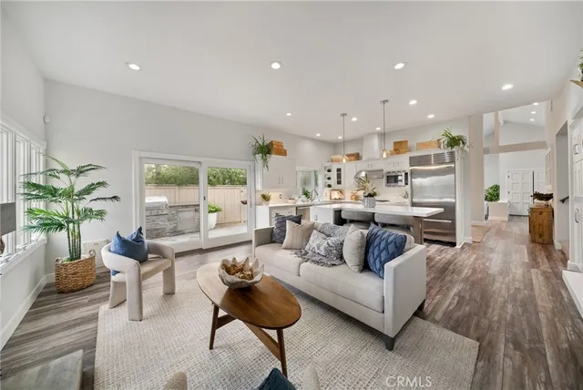 $3,080,000 | 26 Windflower, Irvine, CA 92603