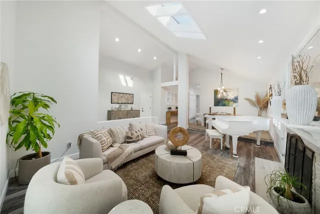 $3,080,000 | 26 Windflower, Irvine, CA 92603