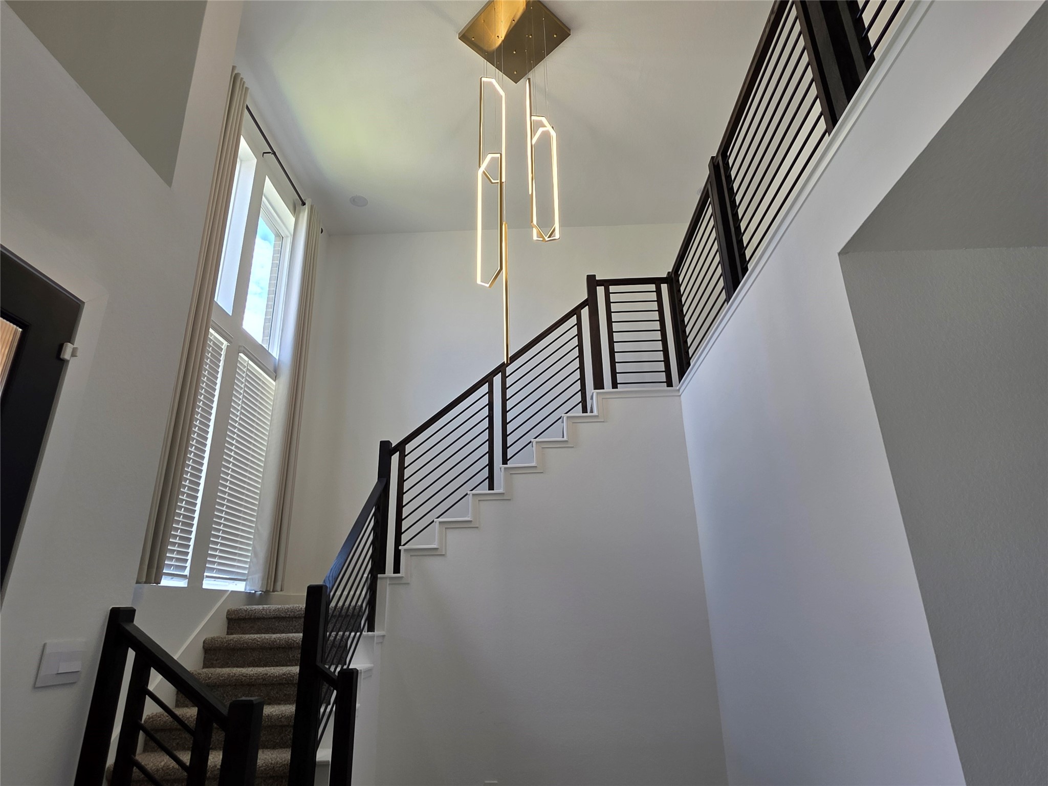 13725 Rising Sun Lane Conroe, TX 77384 - Photo 19 of 29 a view of entryway