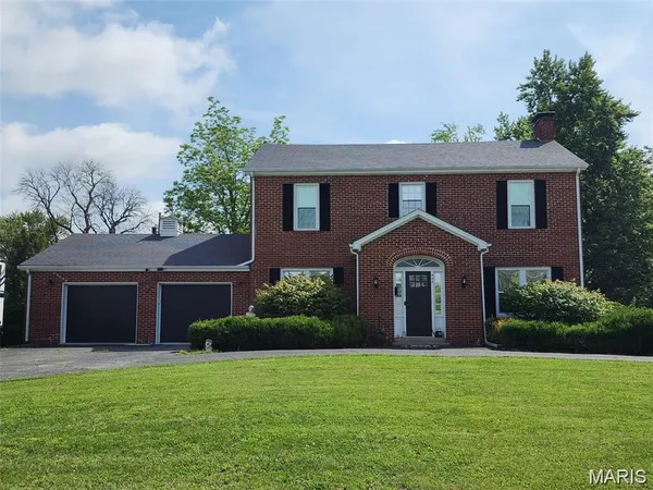 $345,000 | 402 South Walker Street, Montgomery City, MO 63361
