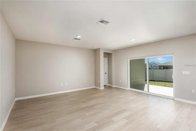 $3,950 | 12831 Canter Call Road, Lithia, FL 33547