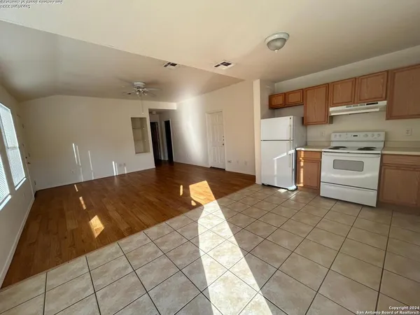 $1,225 | 14543 Clovelly Wood, San Antonio, TX 78233