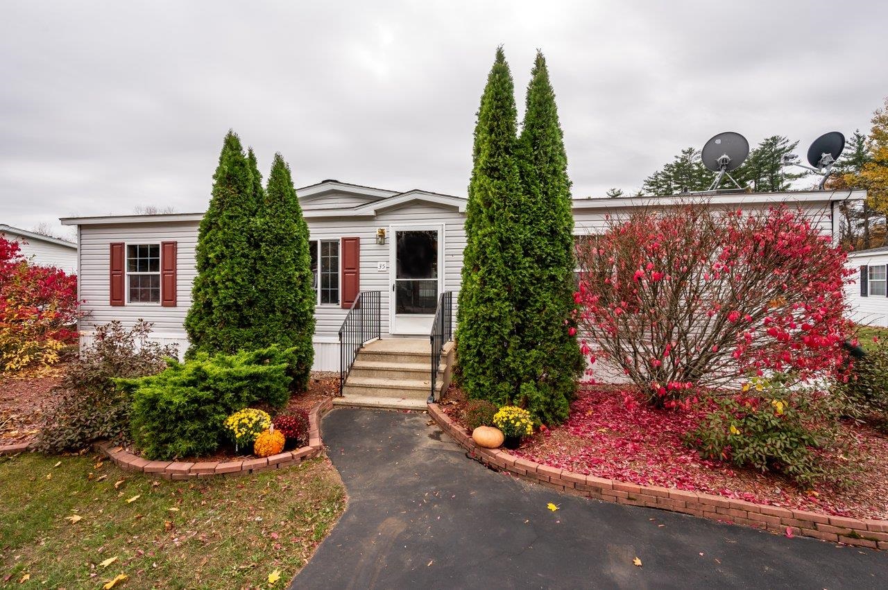 35 Seneca Street Rochester, NH 03867 - Photo 1 of 24