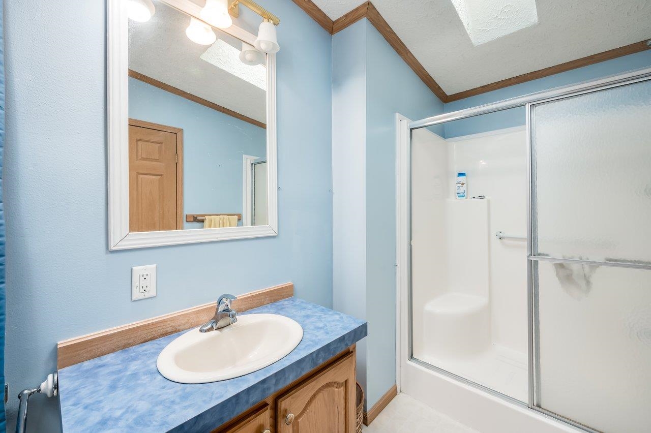 35 Seneca Street Rochester, NH 03867 - Photo 13 of 24