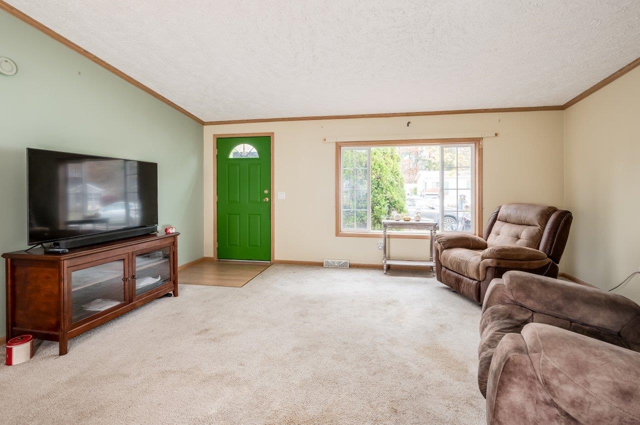 35 Seneca Street Rochester, NH 03867 - Photo 10 of 24