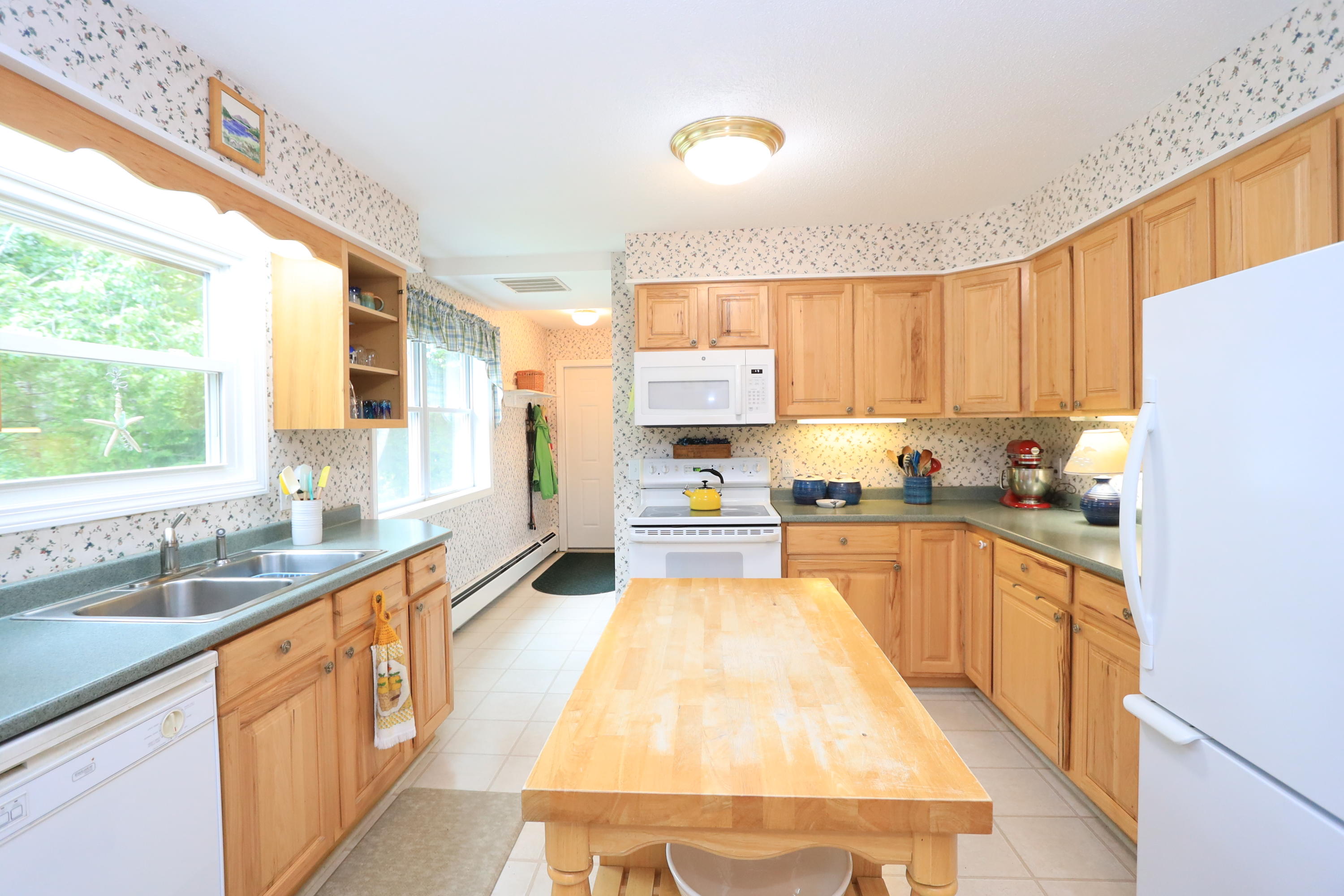 53 Alan A Dale Road Brewer, ME 04412 - Photo 4 of 38 04