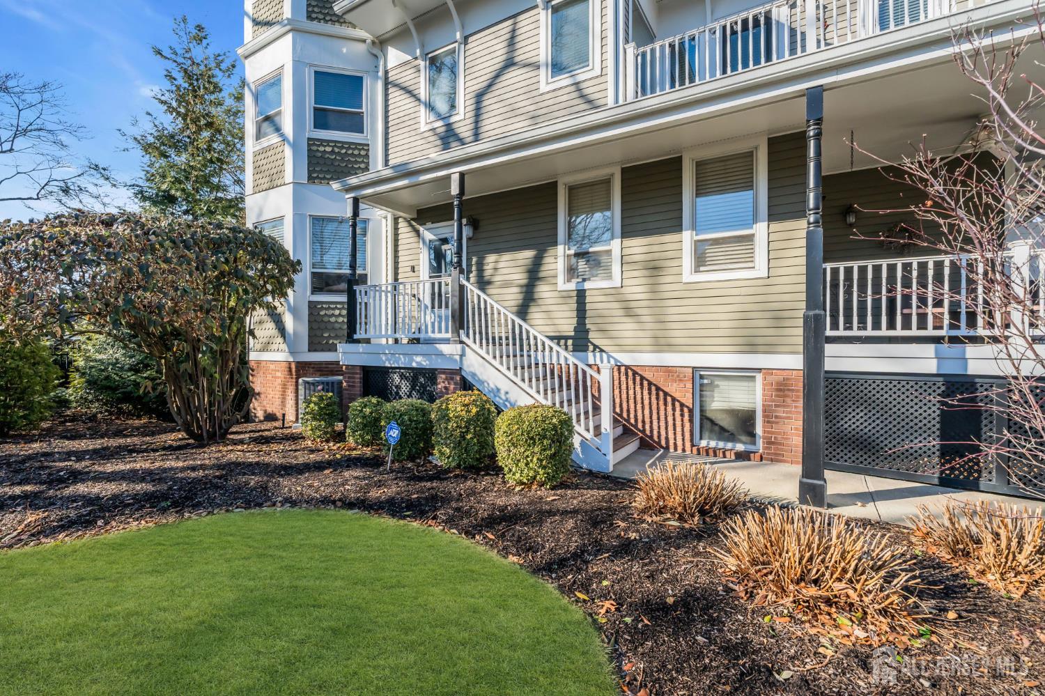 22 Franklin Place Morristown, NJ 07960 - Photo 4 of 34