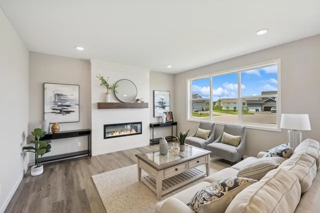 $500,000 | 3692 237th Avenue Northwest, St. Francis, MN 55070