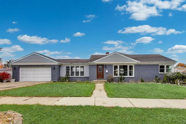 $525,000 | 794 East Lincoln Avenue, Des Plaines, IL 60018